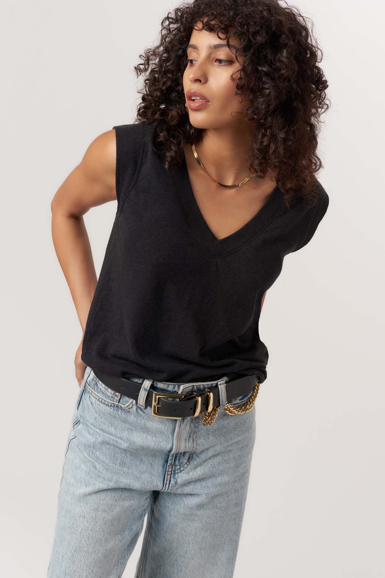 PROJECT SOCIAL T Rue V-Neck Tank Black