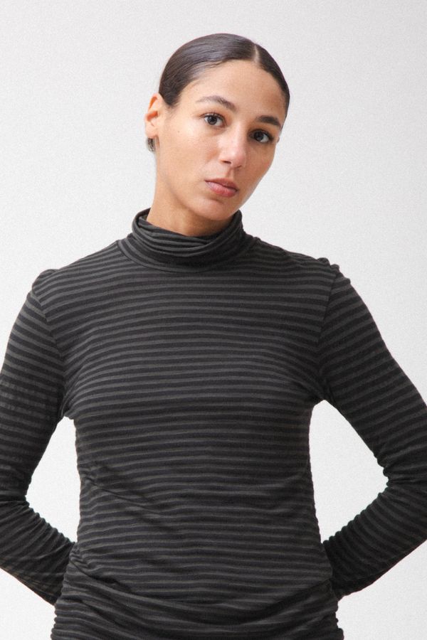 Prairie Underground Outline T-Neck