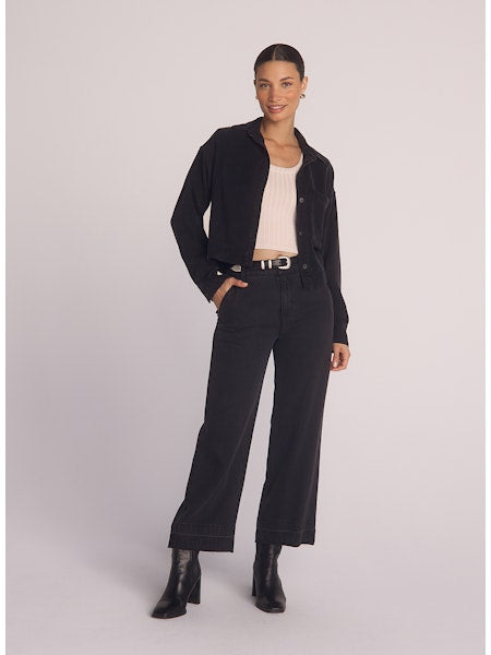 Bella Dahl Crop Pocket Button Down