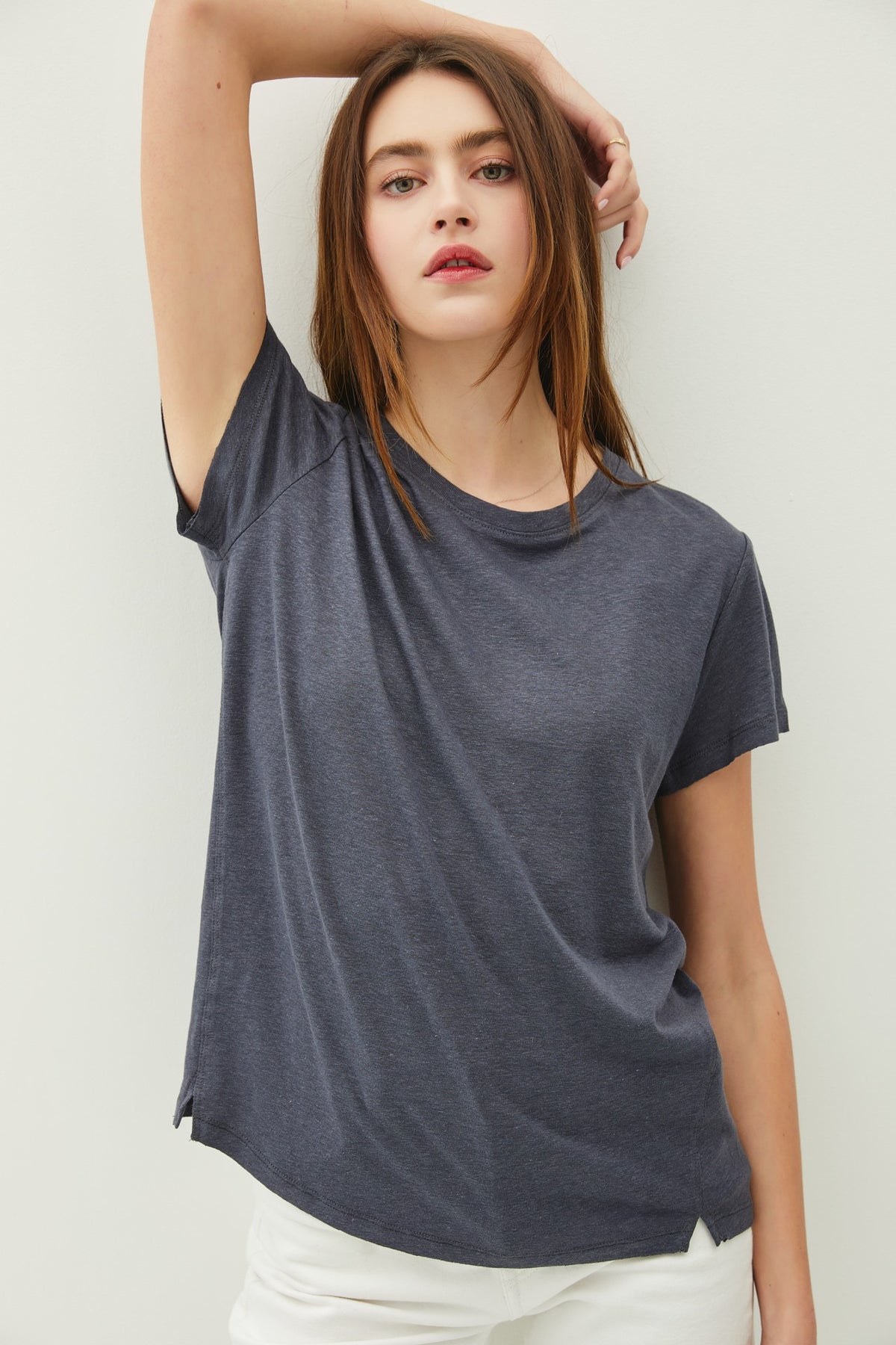 NYLAND Tempest Linen Classic Round Neck Split Hem T-shirt