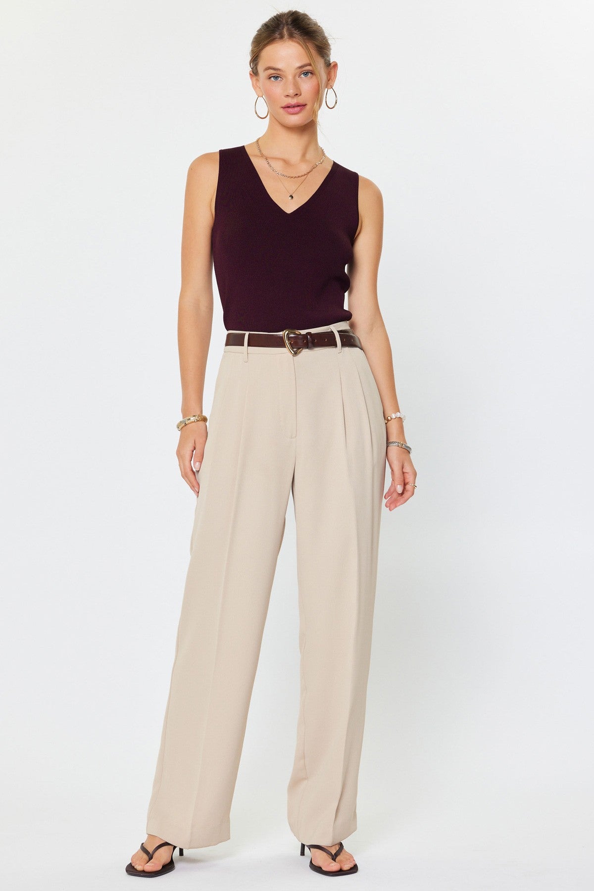 NYLAND Lisinda Sleeveless V-neck Sweater Top