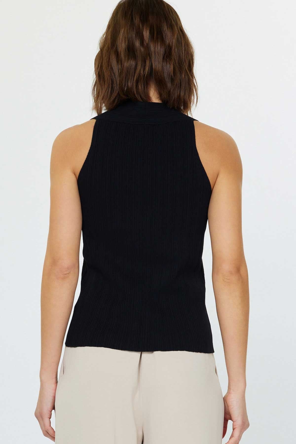 NYLAND Darla V-Neck Sleeveless Button Down Sweater