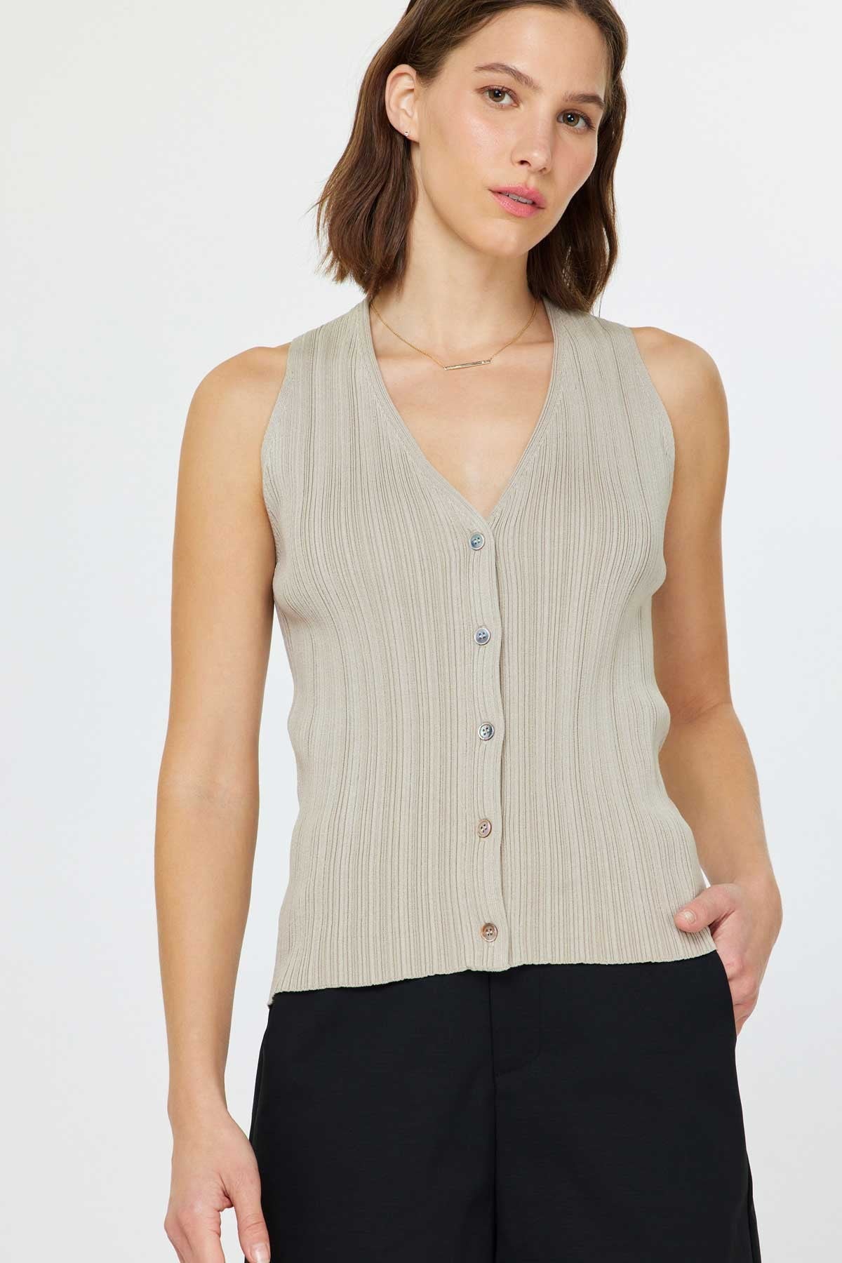 NYLAND Darla V-Neck Sleeveless Button Down Sweater
