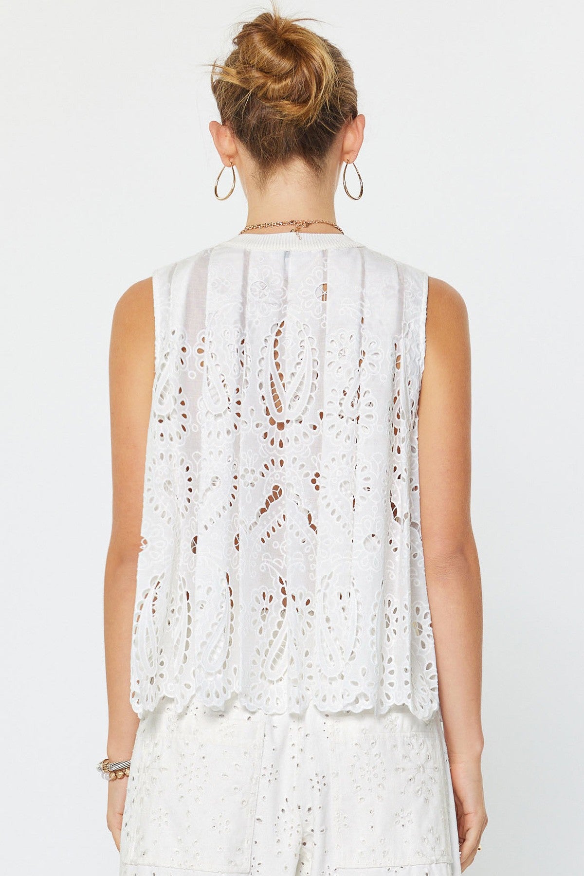 NYLAND Everley Sleeveless Sweater w/ Pleated Eyelet Back