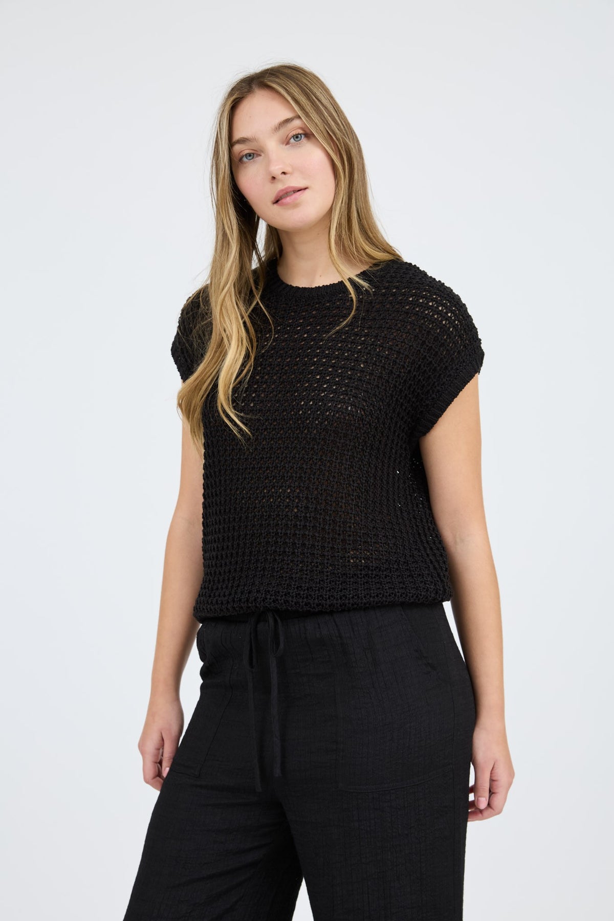 Gild Marian Crochet Knit Batwing Short Sleeve Sweater