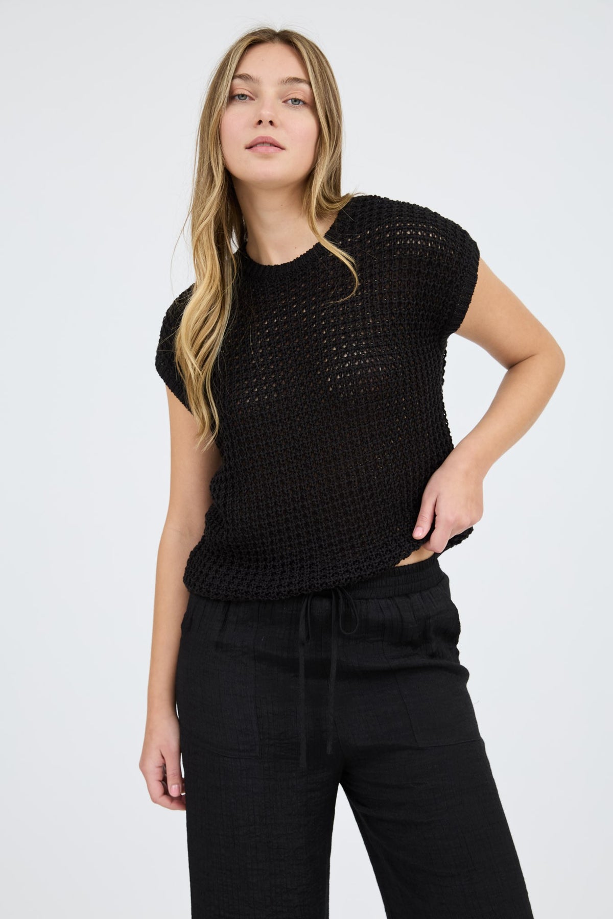 Gild Marian Crochet Knit Batwing Short Sleeve Sweater