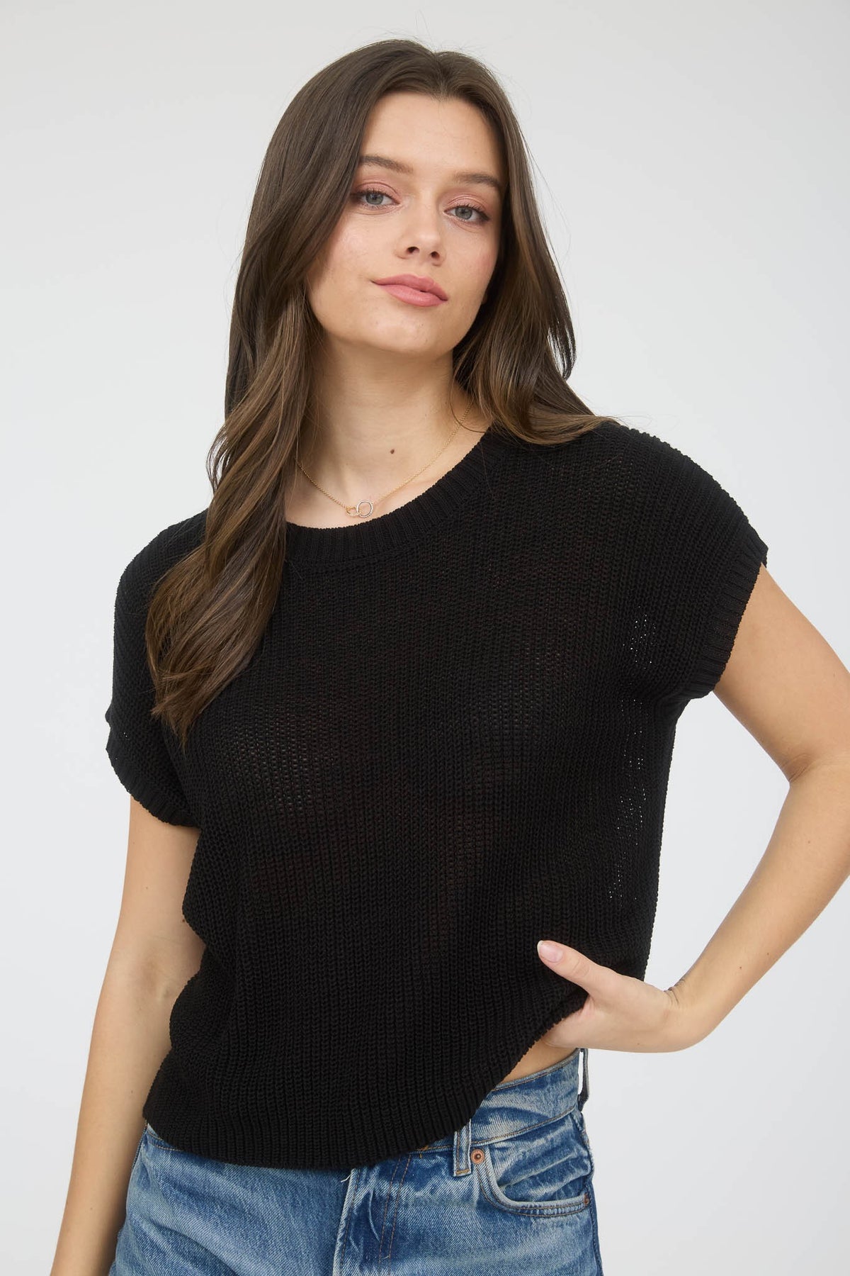 Gild Morgana Crew Neck Short Sleeve Crochet Knit Pullover