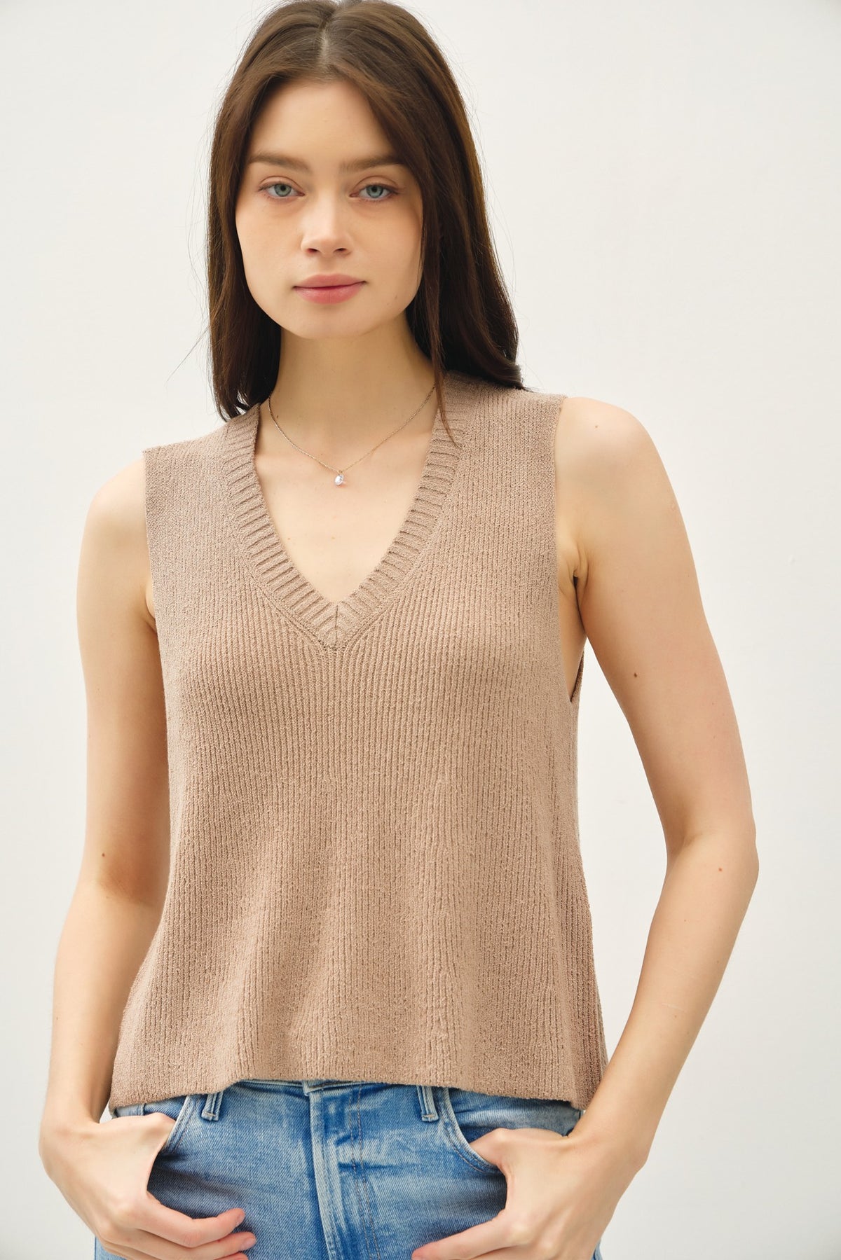 NYLAND Evani Sweater Vest Mocha