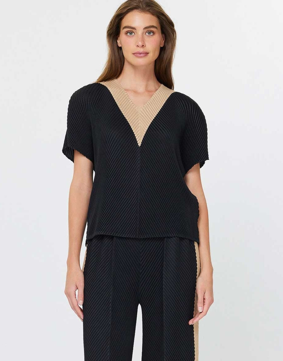NYLAND Magdalena V-Neck Dolman Sleeve Pleated Top
