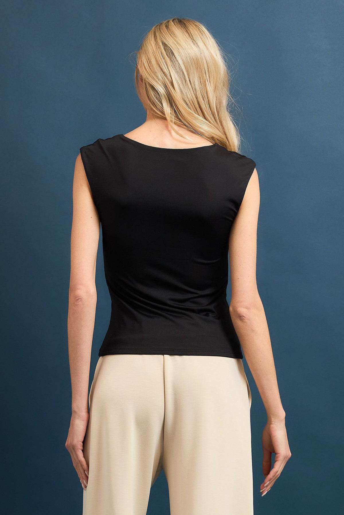 DEON Square Neck Tee