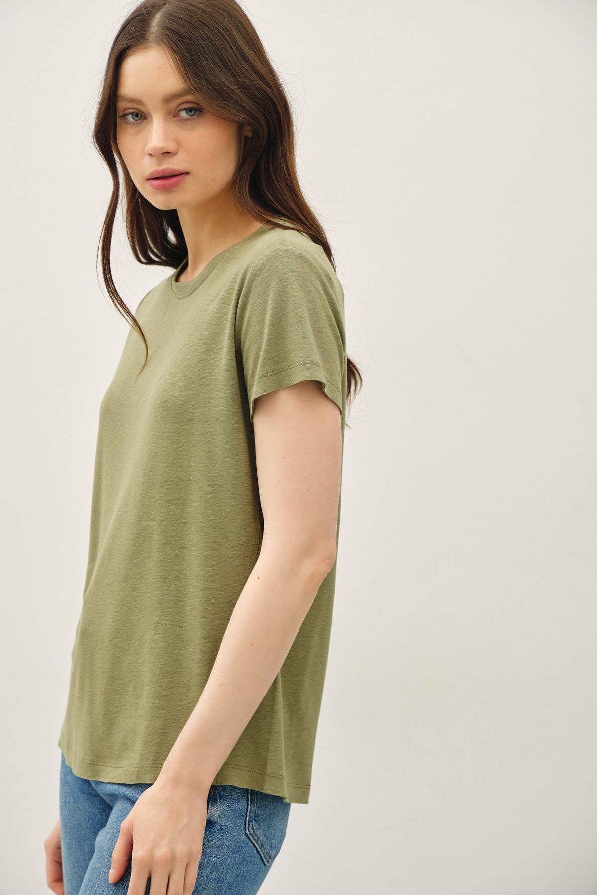 NYLAND Tempest Linen Classic Round Neck Split Hem T-shirt