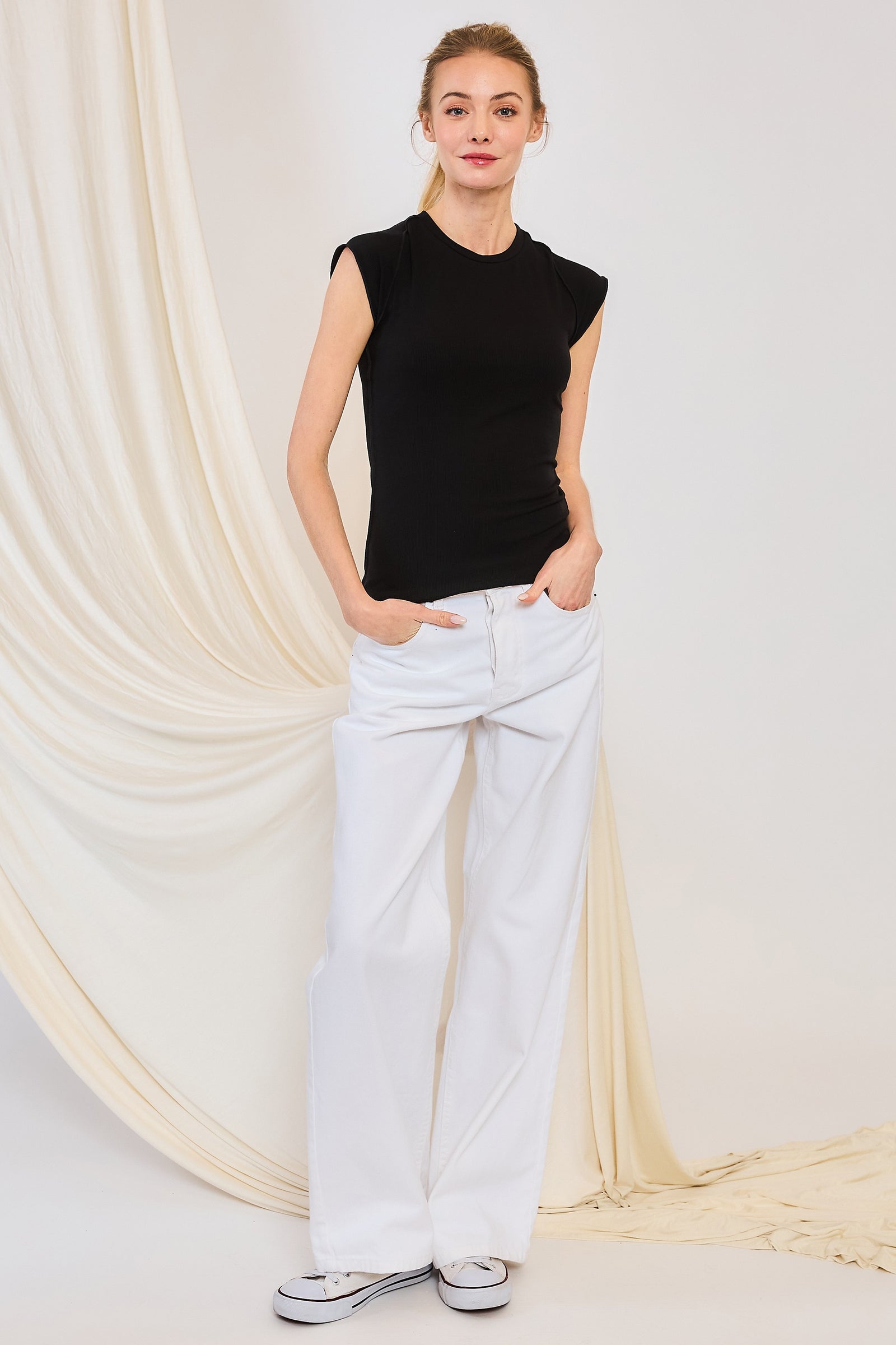 DEON Baby Rib Raglan Cap Sleeve w/ Exposed Seam Black