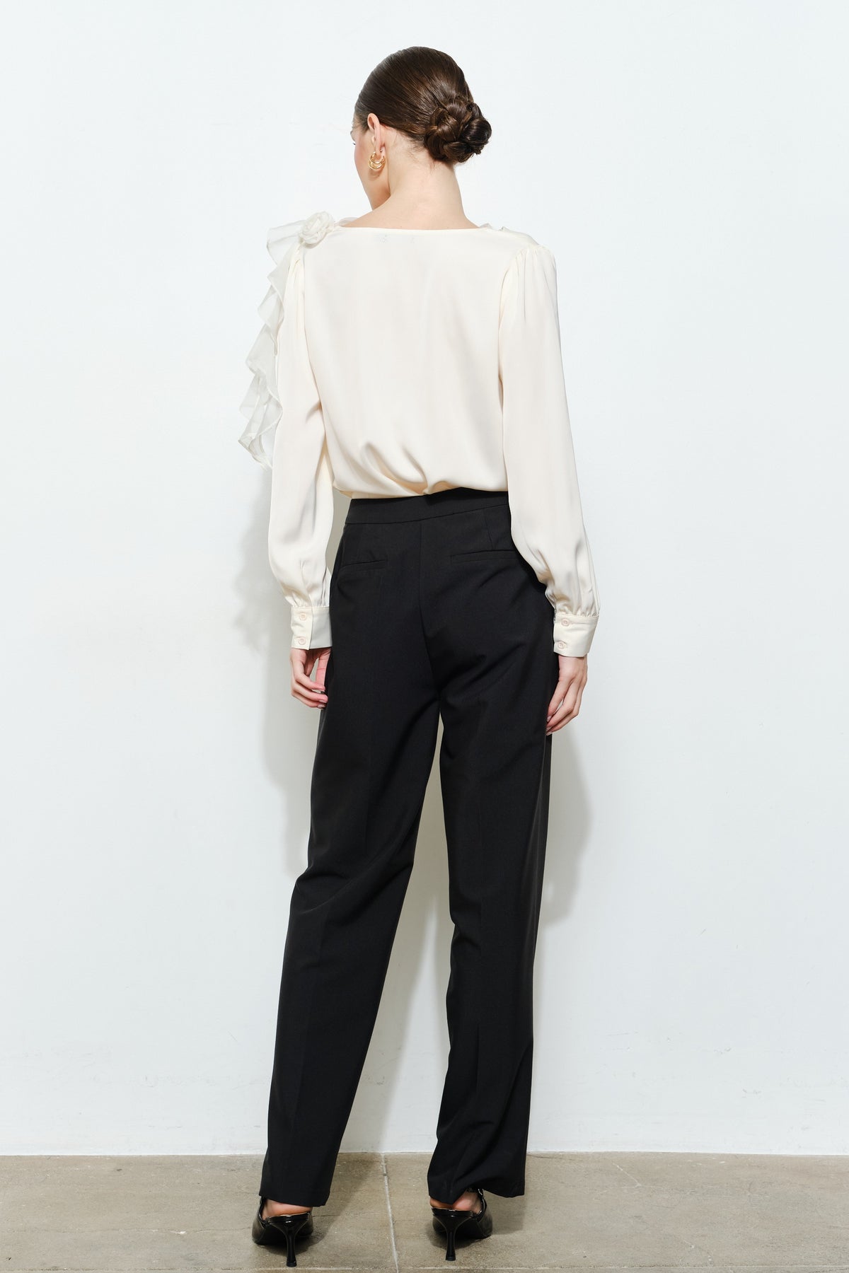 DEON Elegant White L/S Blouse