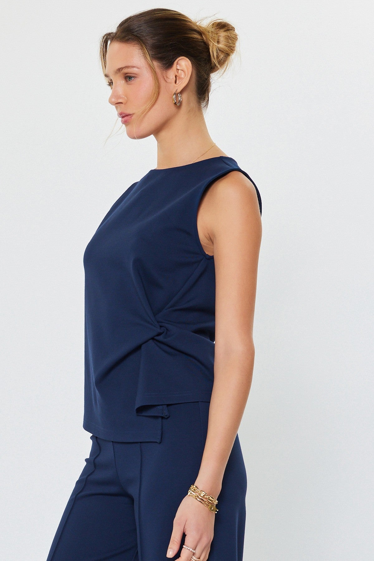 NYLAND Hartley Twist Detail Ponte Sleeve Top