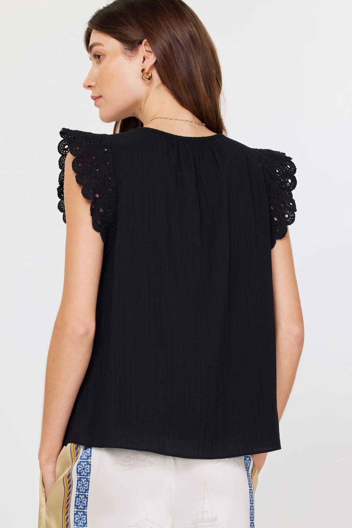 Gild Antoinette Crochet Short Sleeve Blouse
