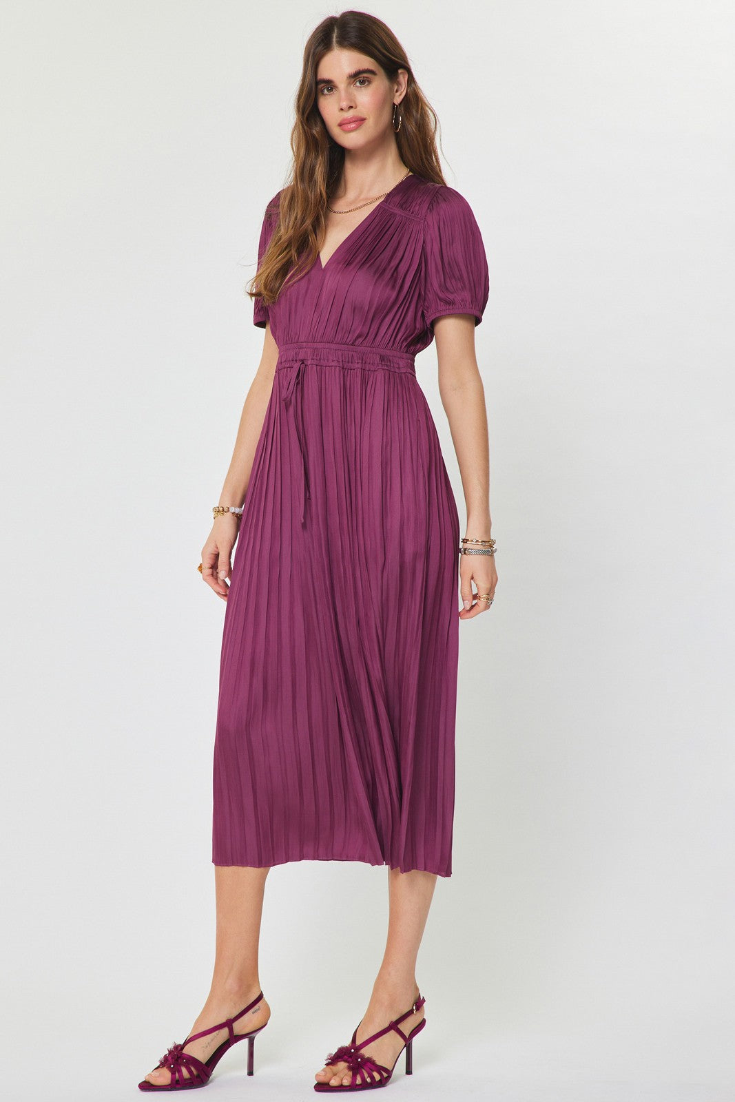 NYLAND Paityn Pleated V-neck Short Sleeve Midi Dress Berry / S