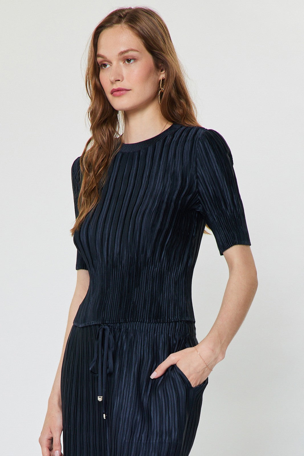 DEON Effortless Pleated Fitted Crop Top