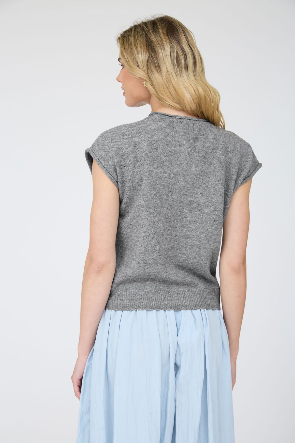 NYLAND Alianna Raw Edge Sleeveless Lightweight Cardigan