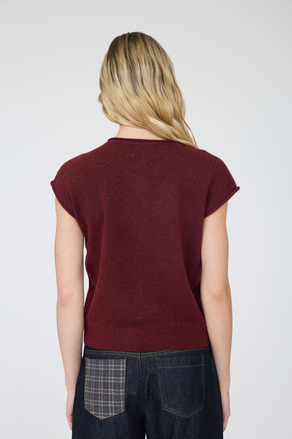 NYLAND Alianna Raw Edge Sleeveless Lightweight Cardigan