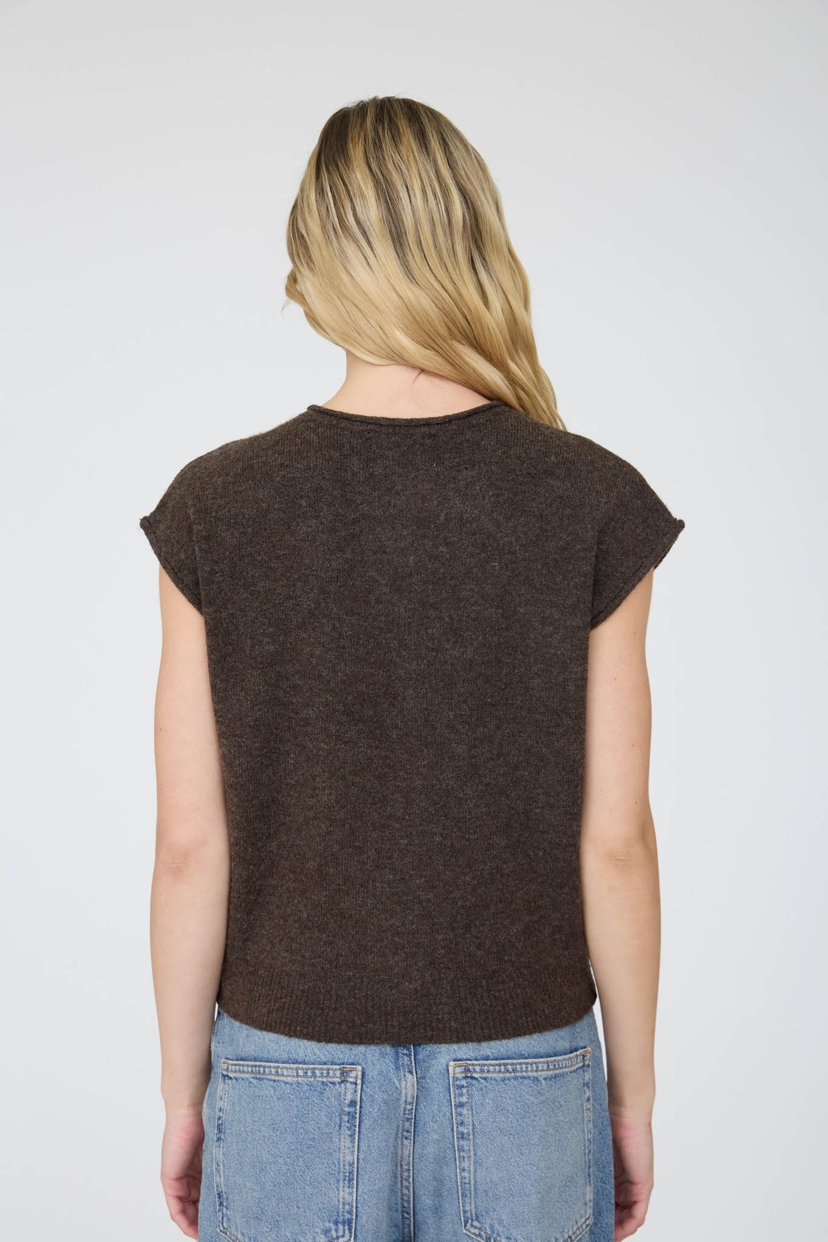 NYLAND Alianna Raw Edge Sleeveless Lightweight Cardigan