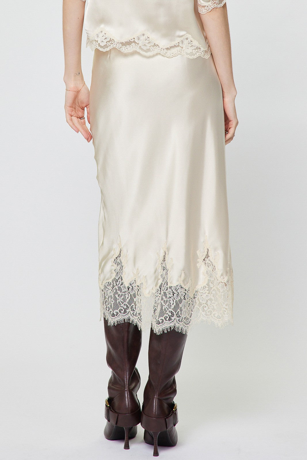 NYLAND Leontine Lace Hem Satin Midi Skirt
