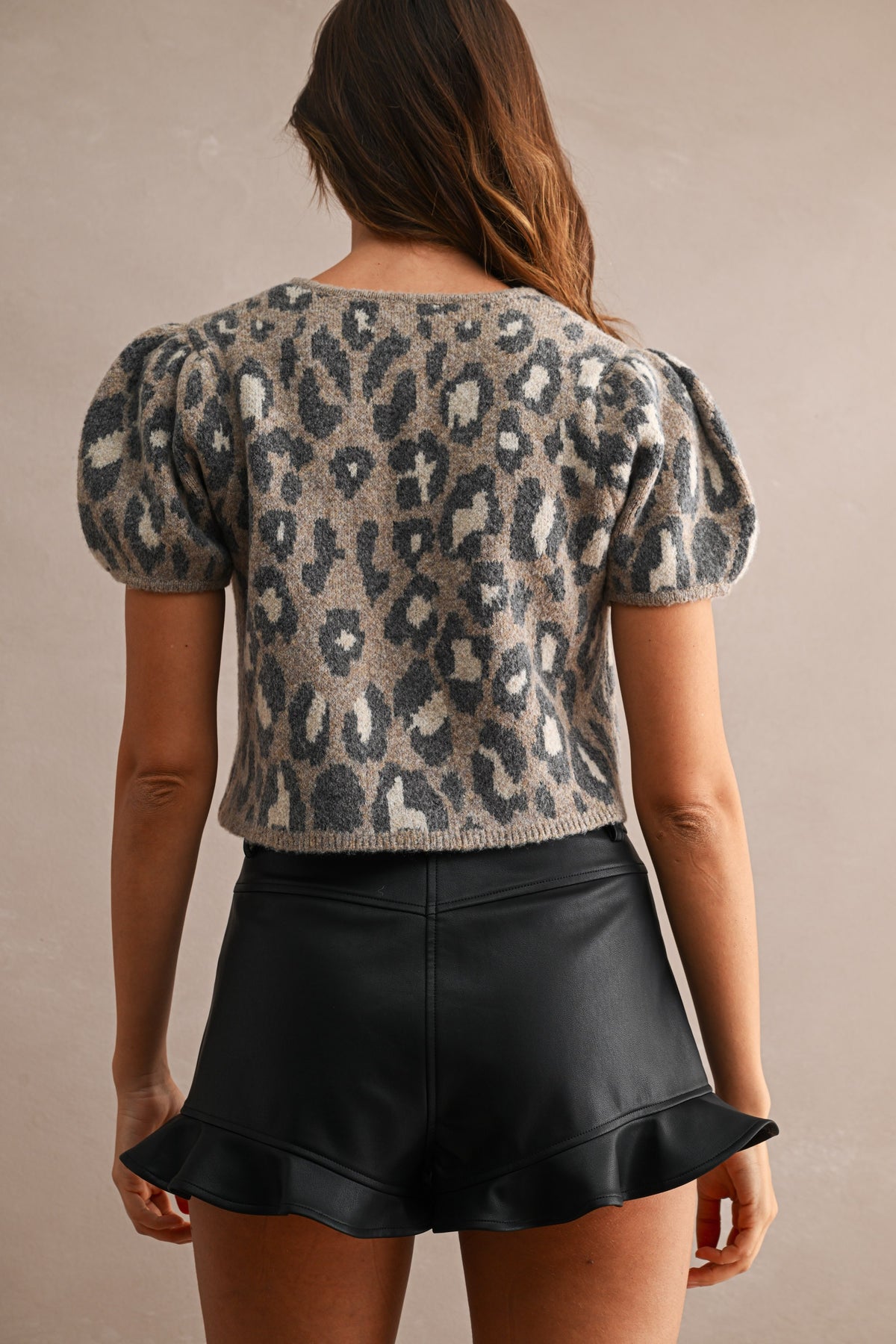 DEON Leopard Puff Sleeve Knit