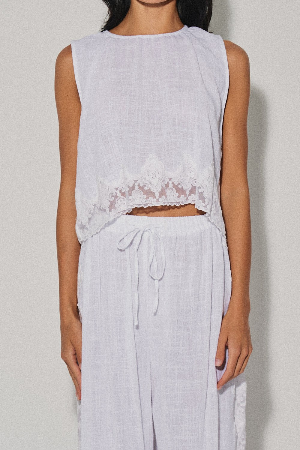 DEON Linen Lace Hem Set