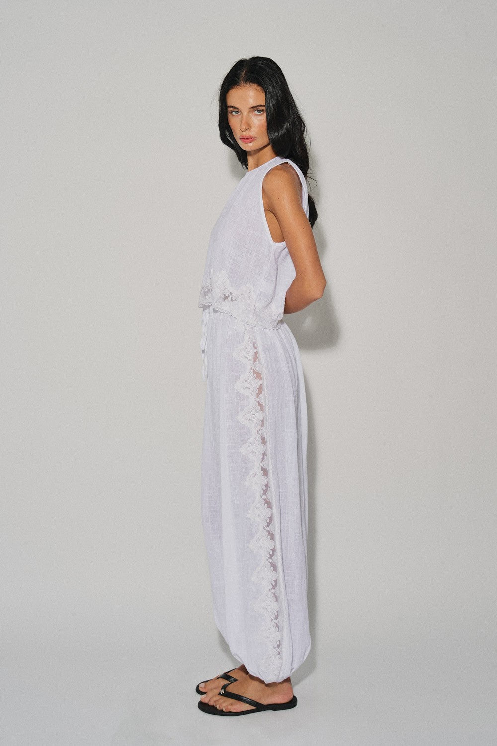 DEON Linen Lace Hem Set