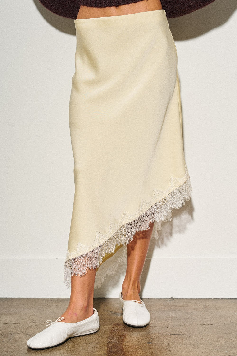 DEON Asymmetrical Skirt w/ Lace