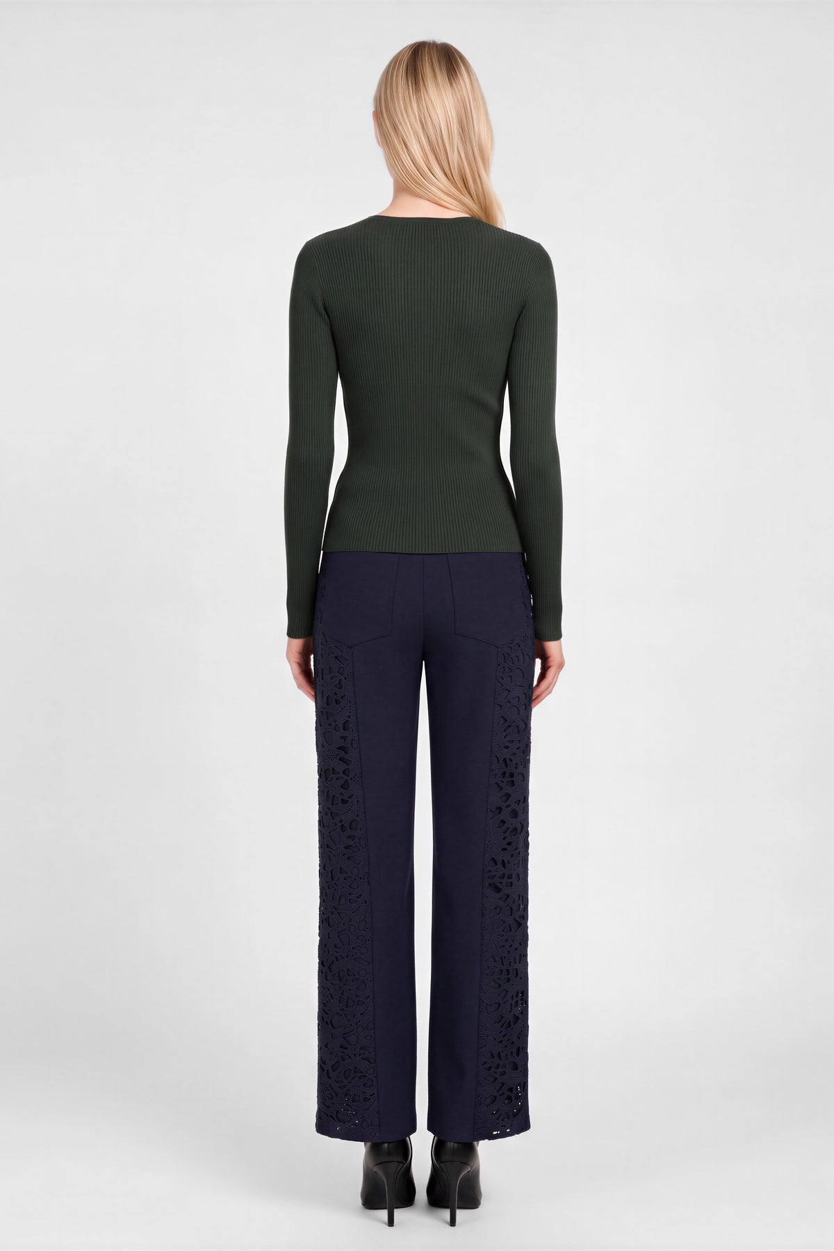 NYLAND Evalina Ribbed Knit Scallop-Neck Top