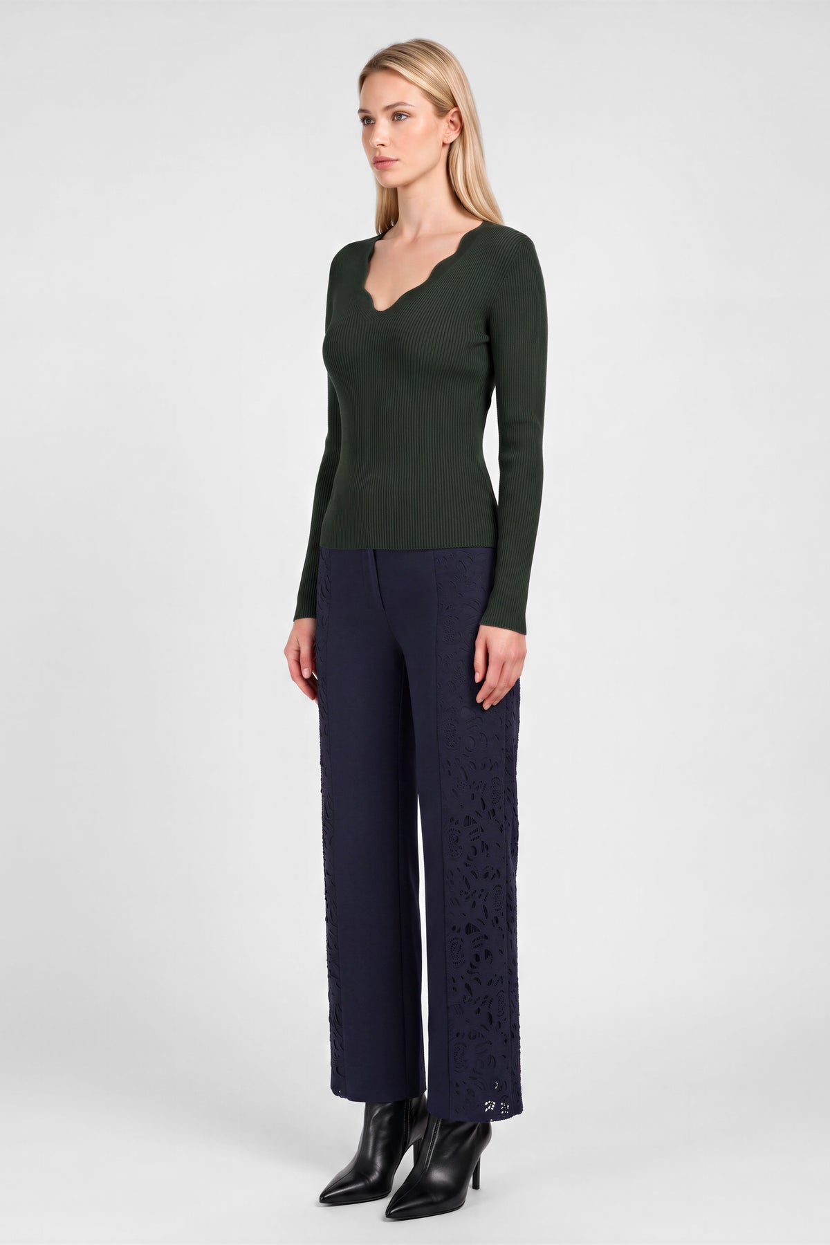 NYLAND Evalina Ribbed Knit Scallop-Neck Top
