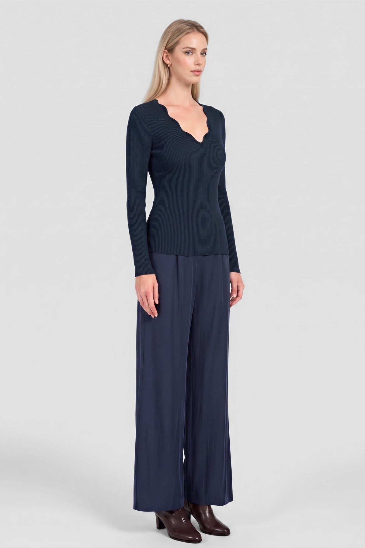 NYLAND Evalina Ribbed Knit Scallop-Neck Top