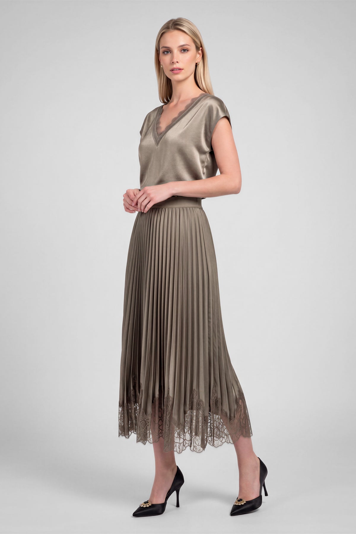 NYLAND Milani Lace Hem Pleated Satin Midi Skirt
