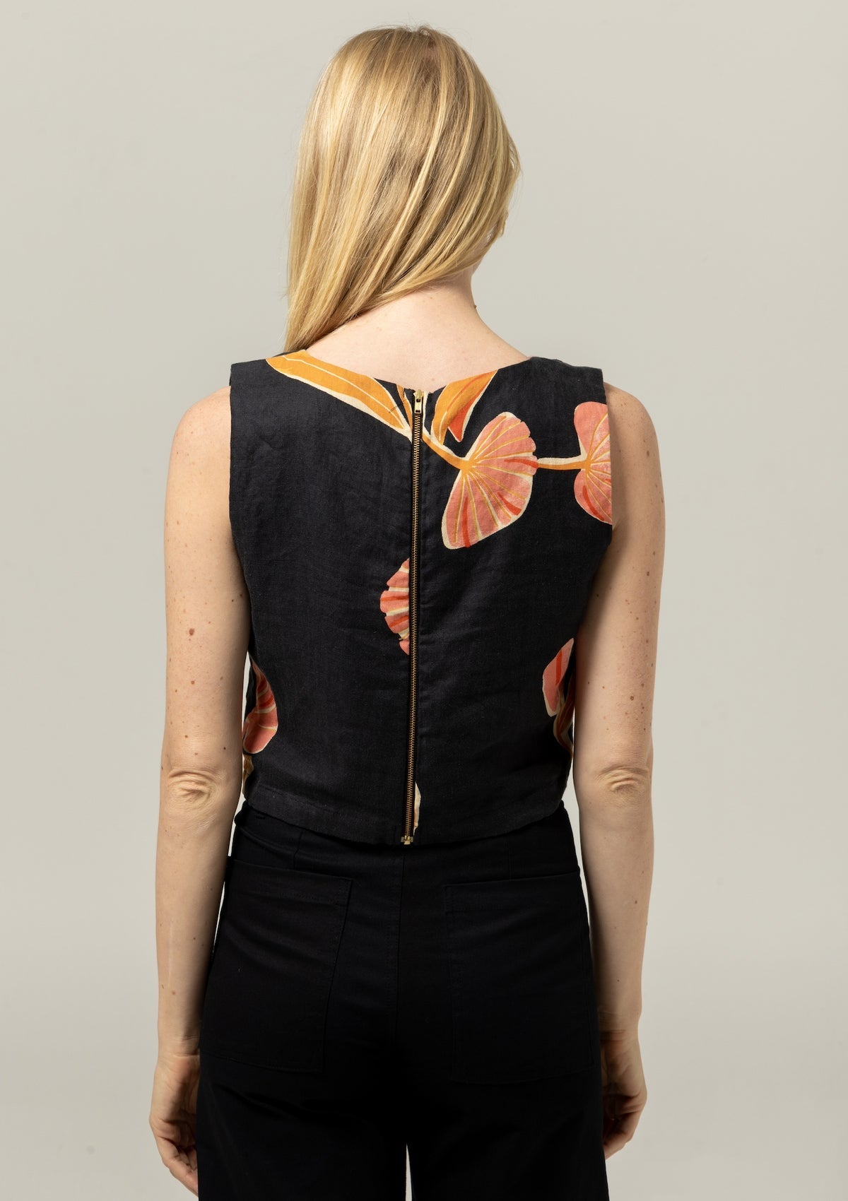 BEL KAZAN Mesa Top in Dahlia