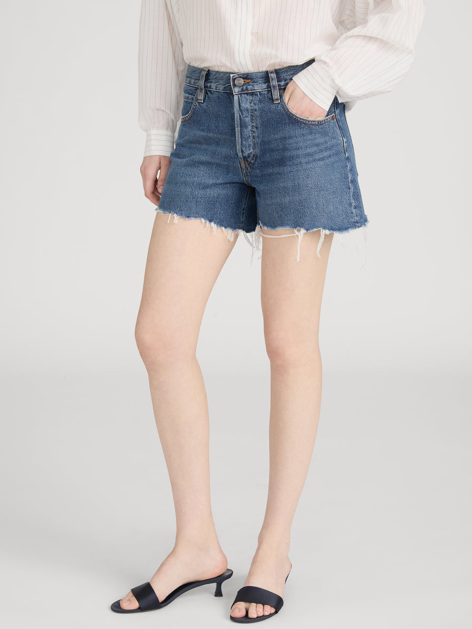 FRAME The Long Hang Short in Goose