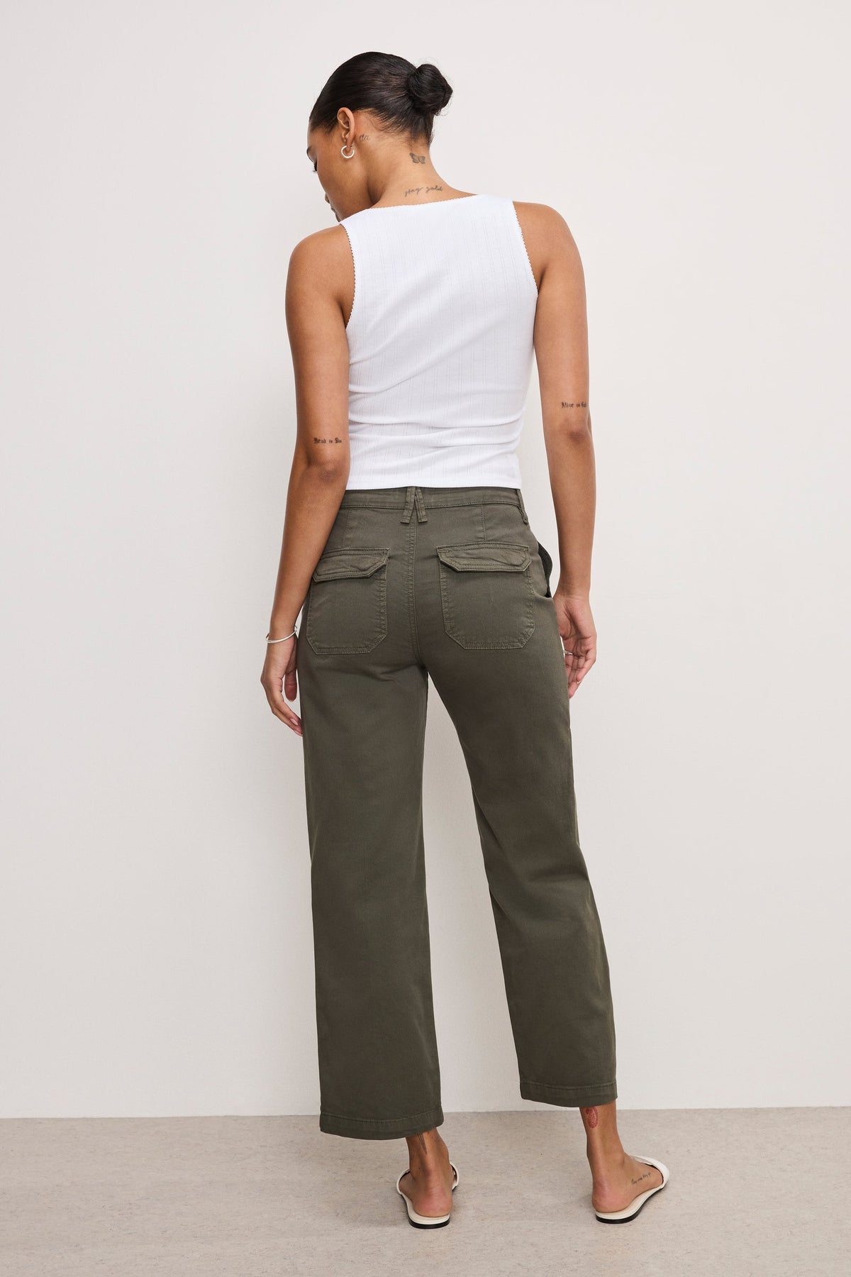 Good American Cargo Cropped Twill Pants