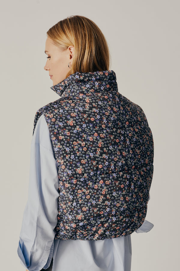 DELUC Styx Printed Puffer Gilet in Floral Print