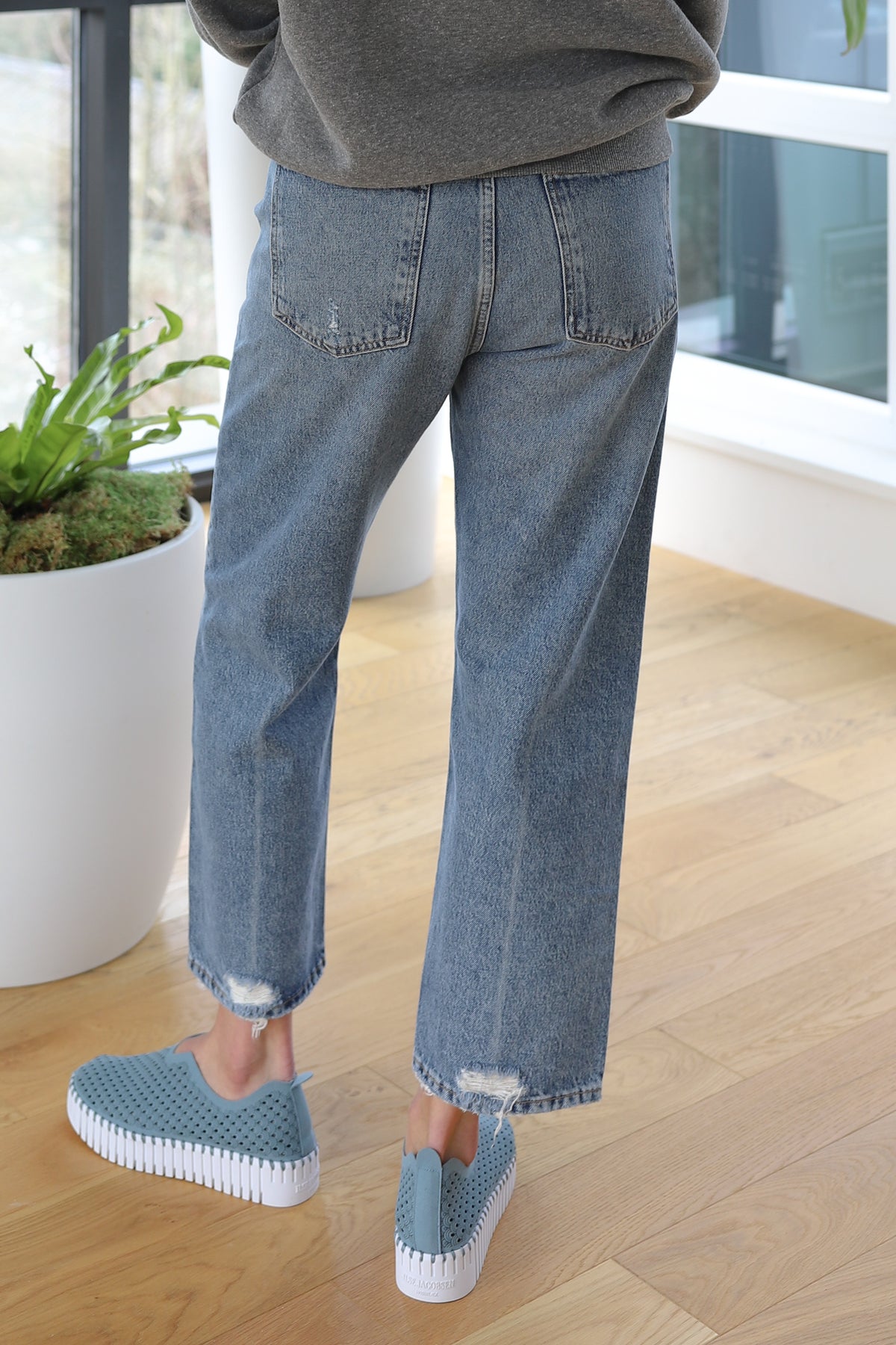 AGOLDE 90&#39;s Crop Mid Rise Loose Straight in Hooked