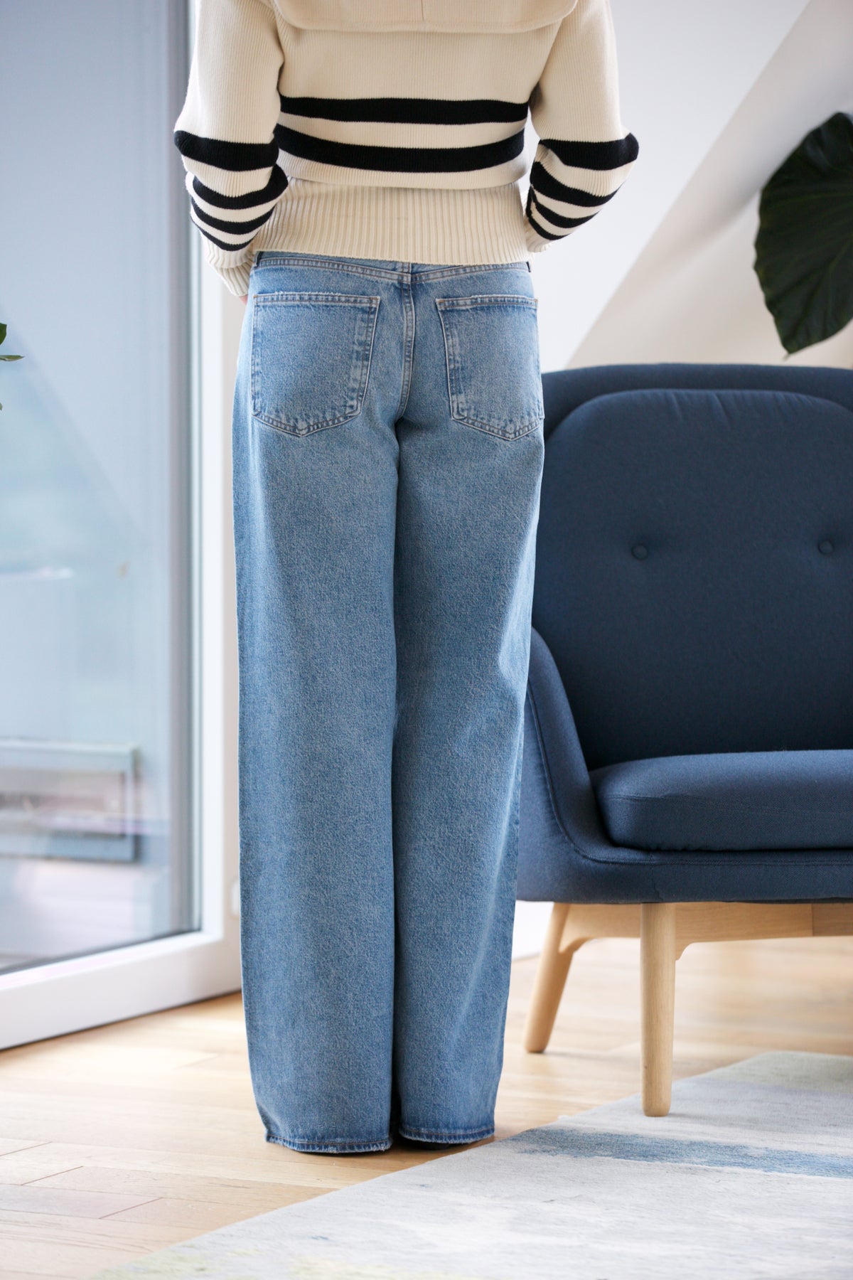 AGOLDE Clara Low Rise Baggy Flare in Signal