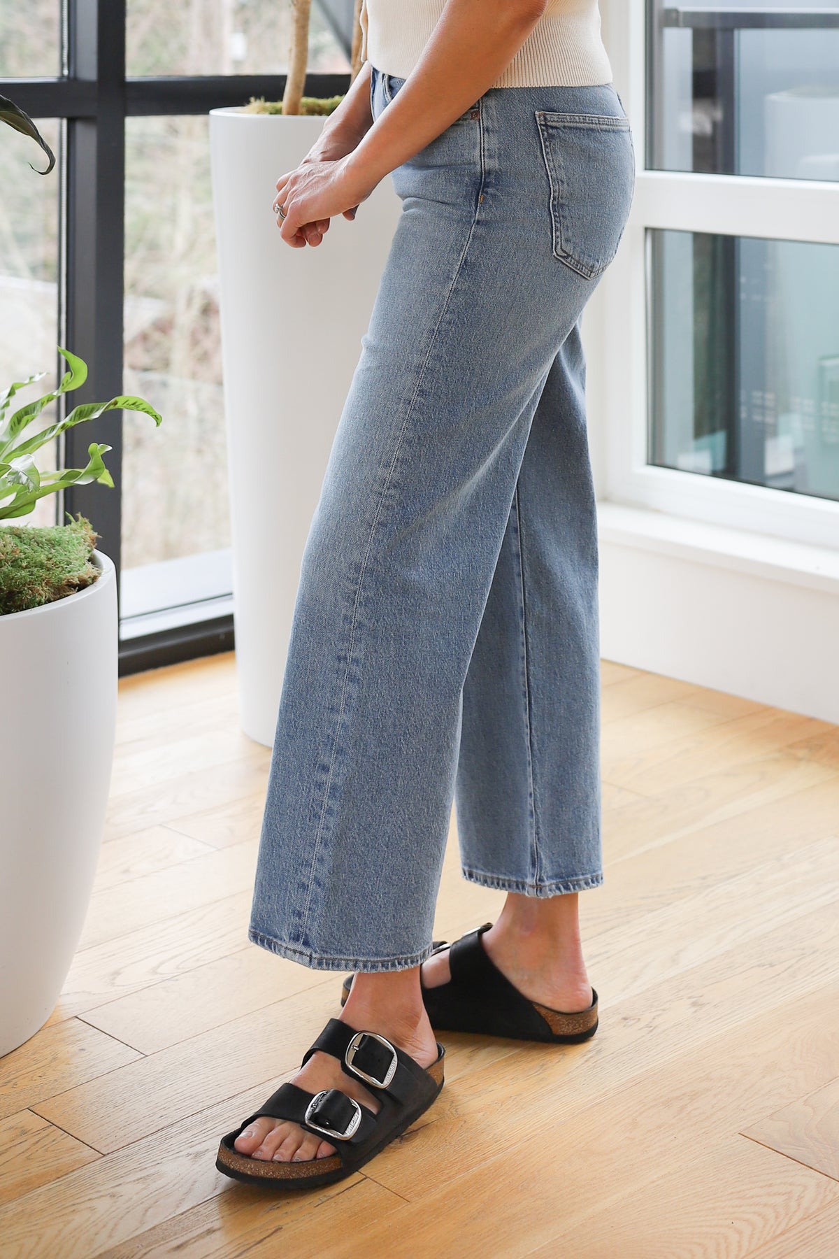 AGOLDE Harper Crop Jean in Hassle