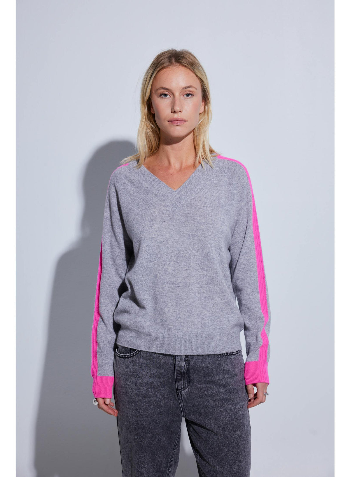 Colorush (C-RUSH) Alpenglow Contrast V Neck