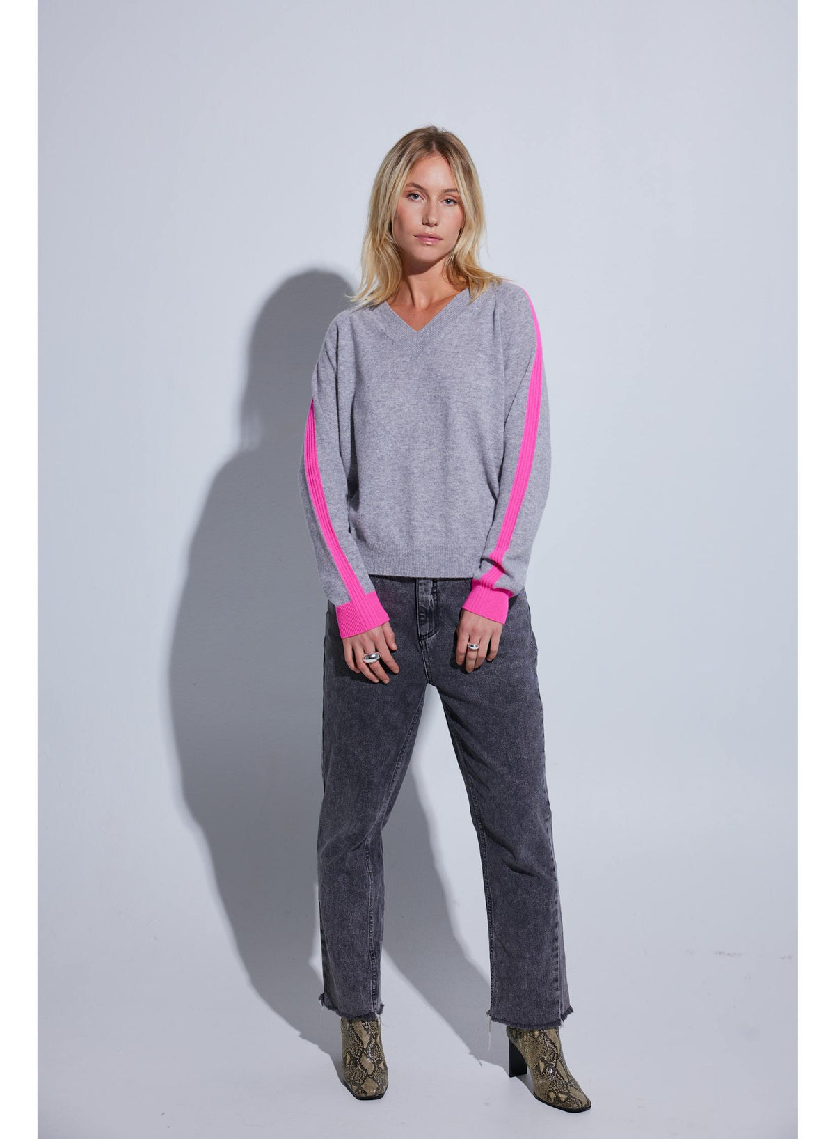 Colorush (C-RUSH) Alpenglow Contrast V Neck