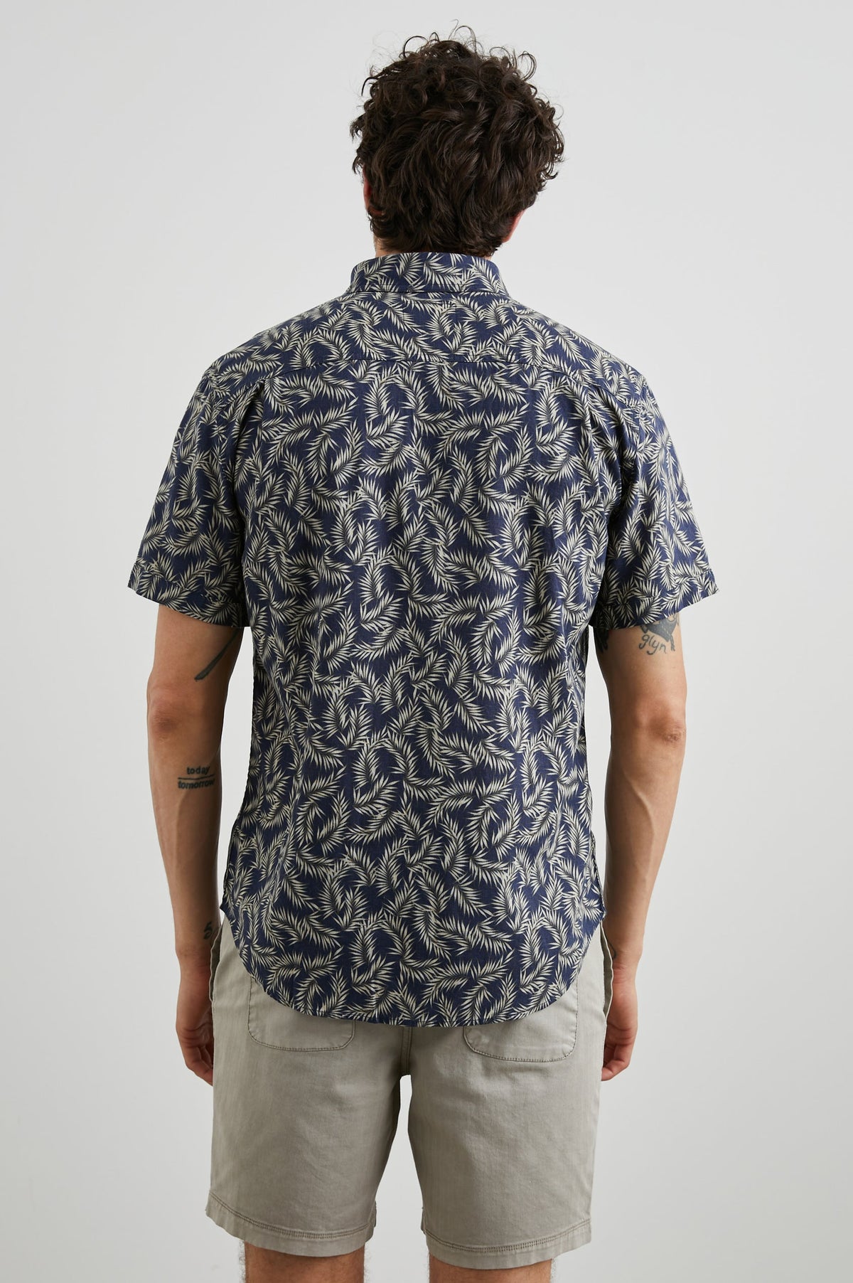 Rails Carson Shirt in Palm Americano Navy