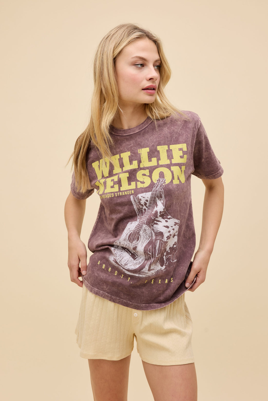 DAYDREAMER Willie Nelson Red Headed Stranger Weekend Tee