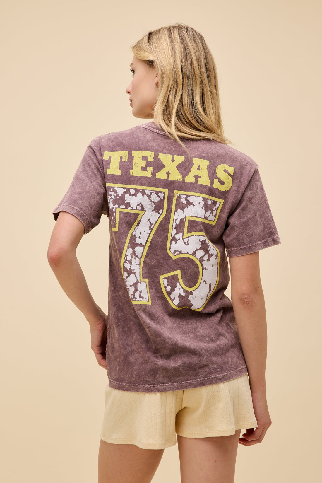 DAYDREAMER Willie Nelson Red Headed Stranger Weekend Tee