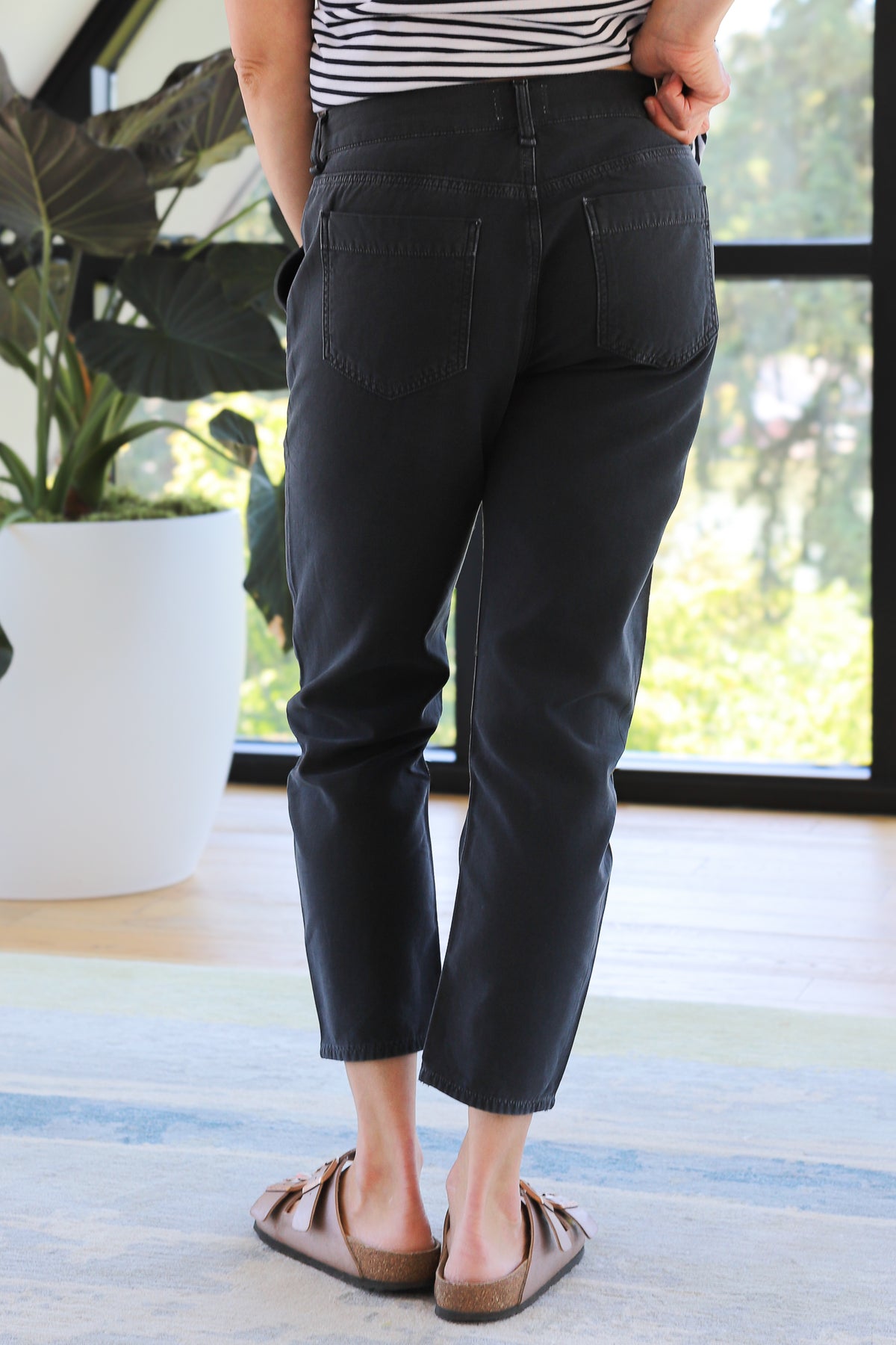 Citizens of Humanity Leah Cargo Sateen in Washed Black