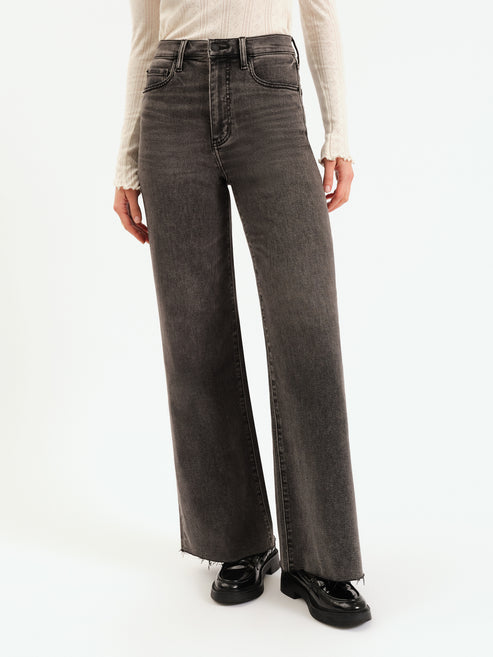 Daze Denim Far Out High Rise Wide Leg in Milky Way