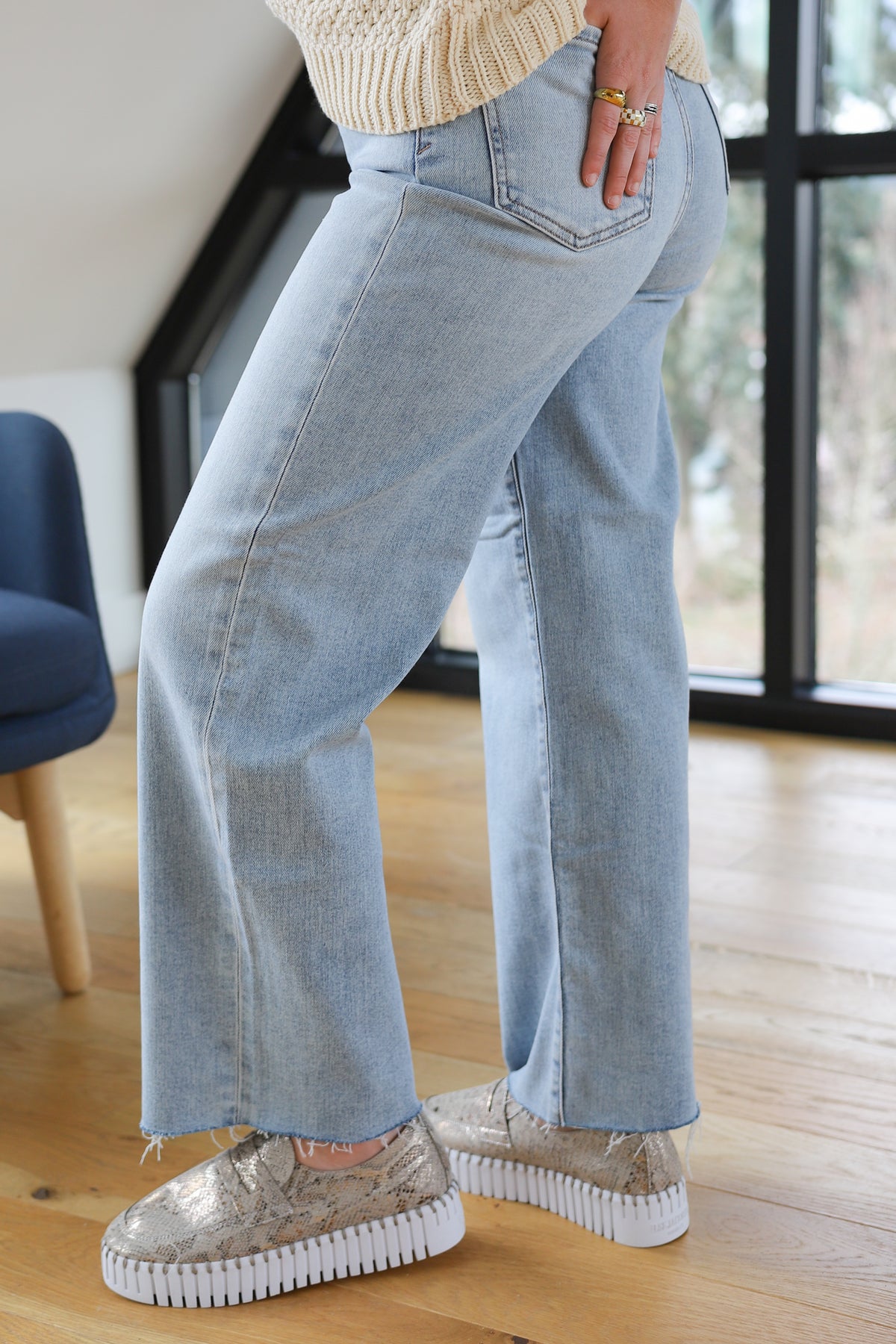 Daze Denim Pleaser High Rise Wide Ankle in Miracle