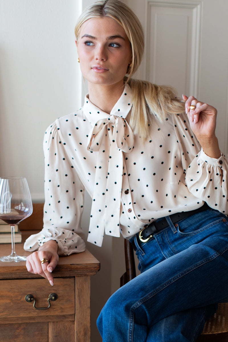 EMERSON FRY Frankie Blouse in Small Dots Ivory + Black
