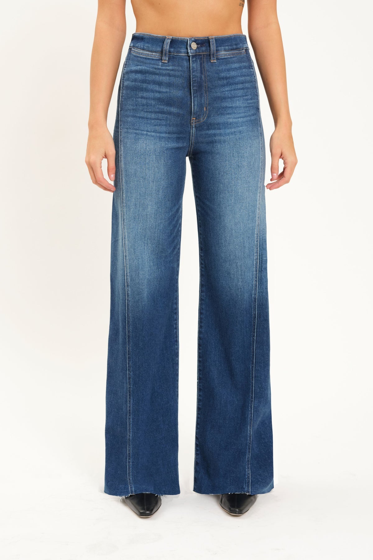 Daze Denim Far Out High Rise Wide Leg in Waterfall